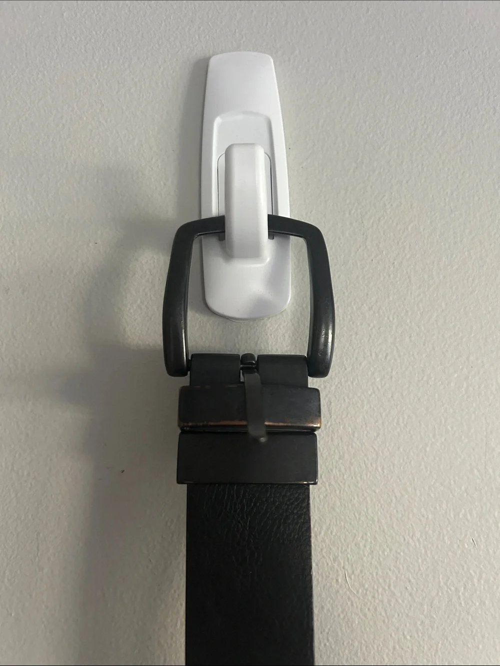Classic Black Leather Men's Belt - Minimalist Style